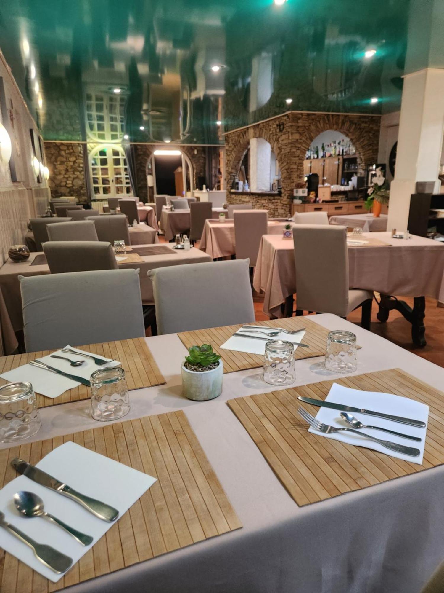 Logis Hotel Restaurant Les Charmettes Argeles-sur-Mer Exterior photo
