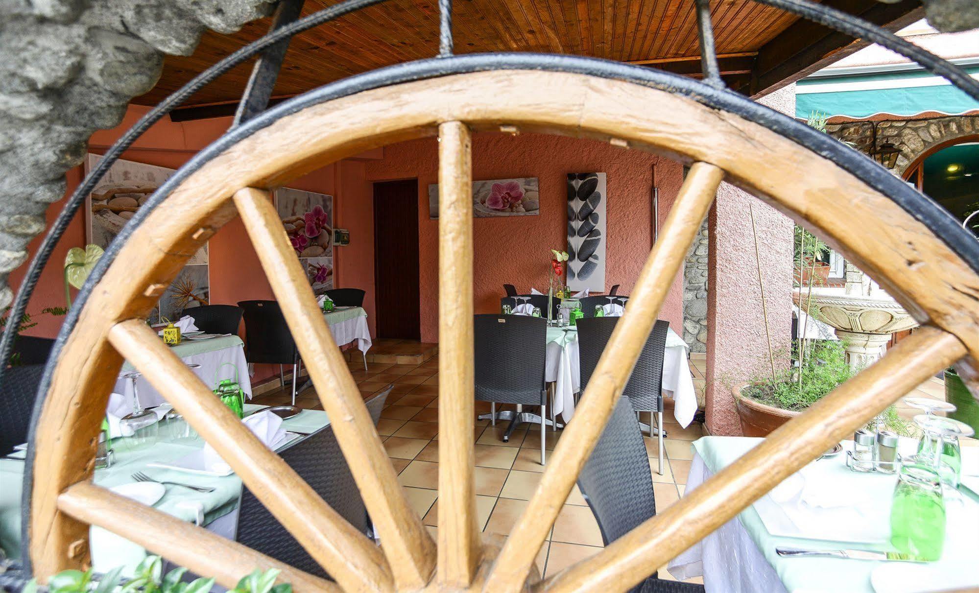 Logis Hotel Restaurant Les Charmettes Argeles-sur-Mer Exterior photo